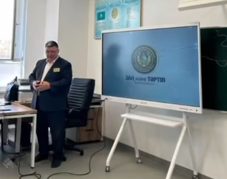 11 “А” сыныбында «Құқықтық тәртіп және әлеуметтік жауапкершілік» атты тақырыбында тәрбие сағаты өтілді.
