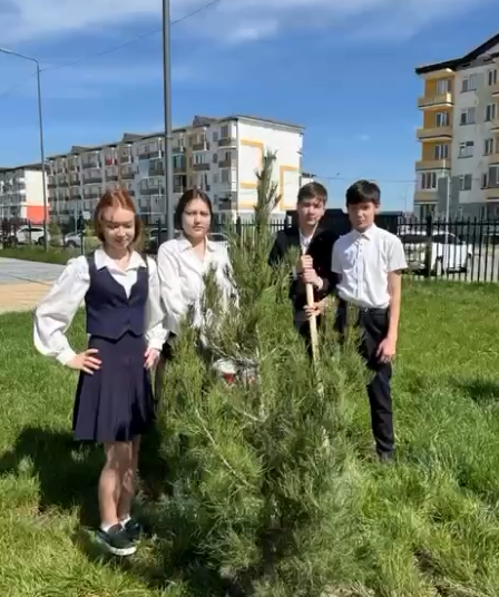 «Қамқор жобасы» аясында «Өскен өңір – Таза өлке – Мөлдір бұлақ» көгалдандыру акциясы өткізілді . Акцияға 7-8-10 сынып оқушылары қатысты.